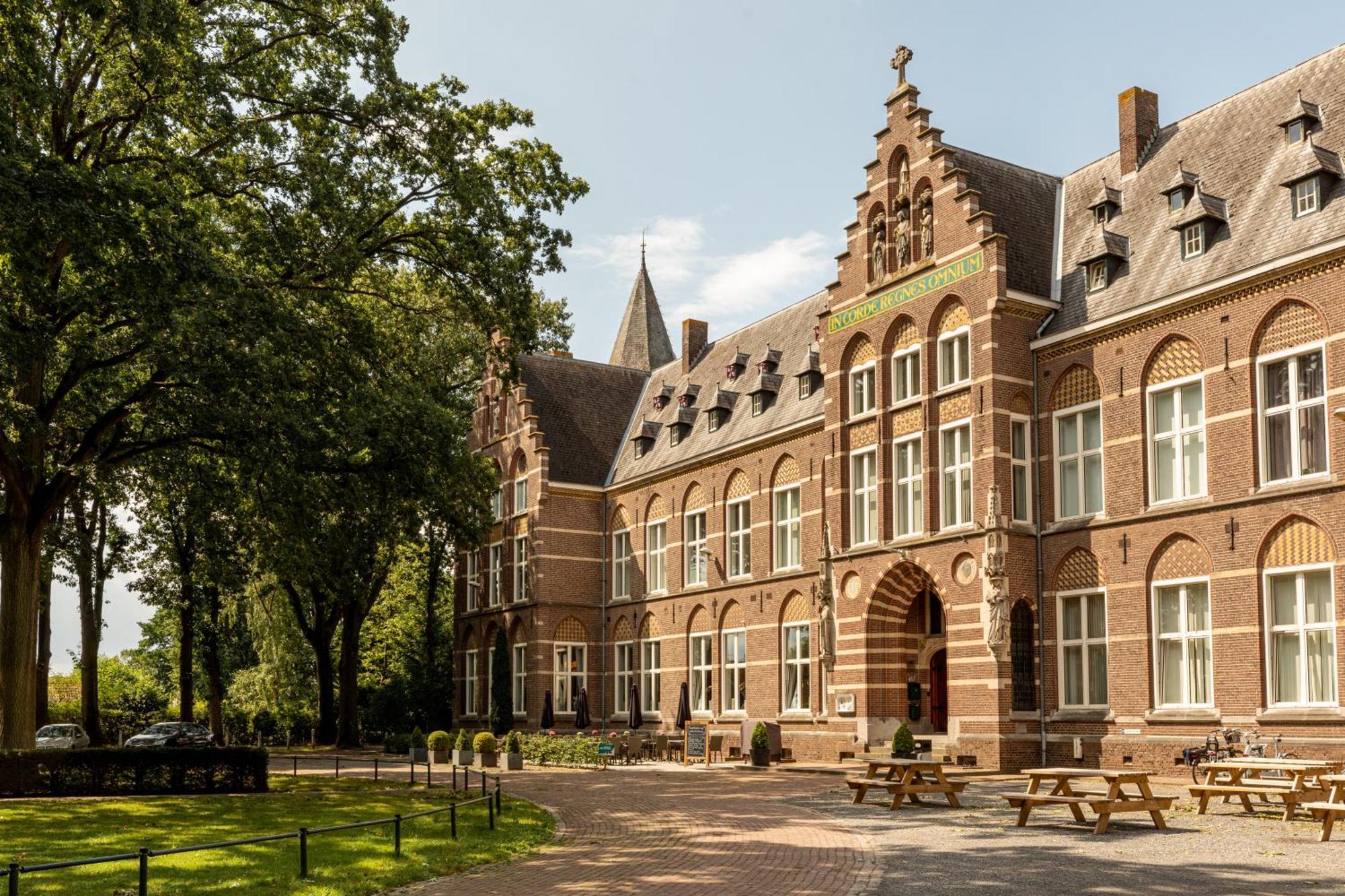 Bovendonk Business- & Eventlocatie Hoeven Экстерьер фото